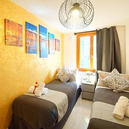 Gondola View Apartment Venice Ngoại thất bức ảnh