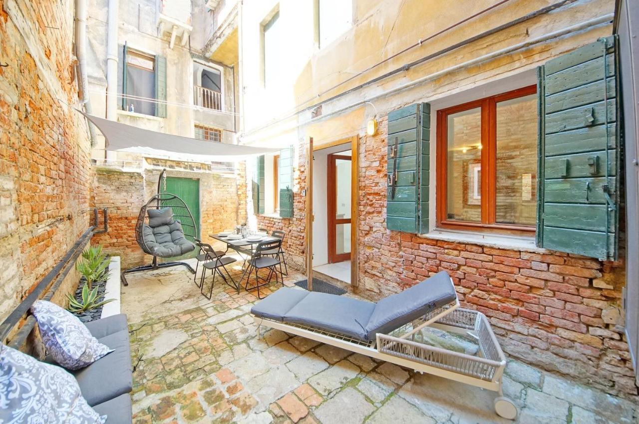 Gondola View Apartment Venice Ngoại thất bức ảnh