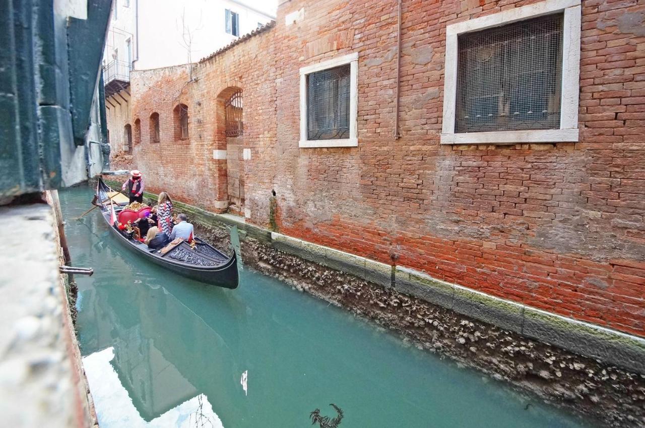 Gondola View Apartment Venice Ngoại thất bức ảnh
