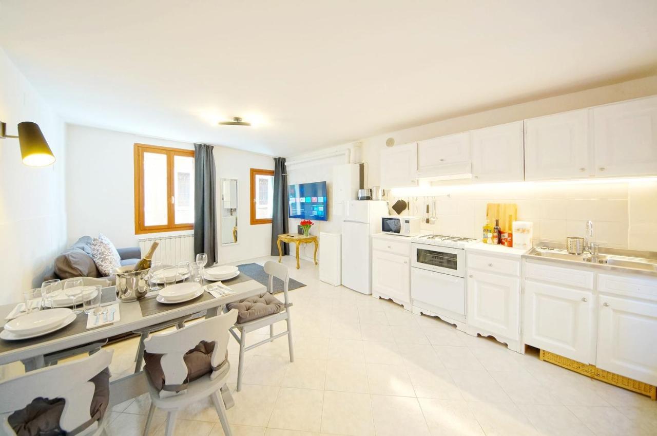 Gondola View Apartment Venice Ngoại thất bức ảnh