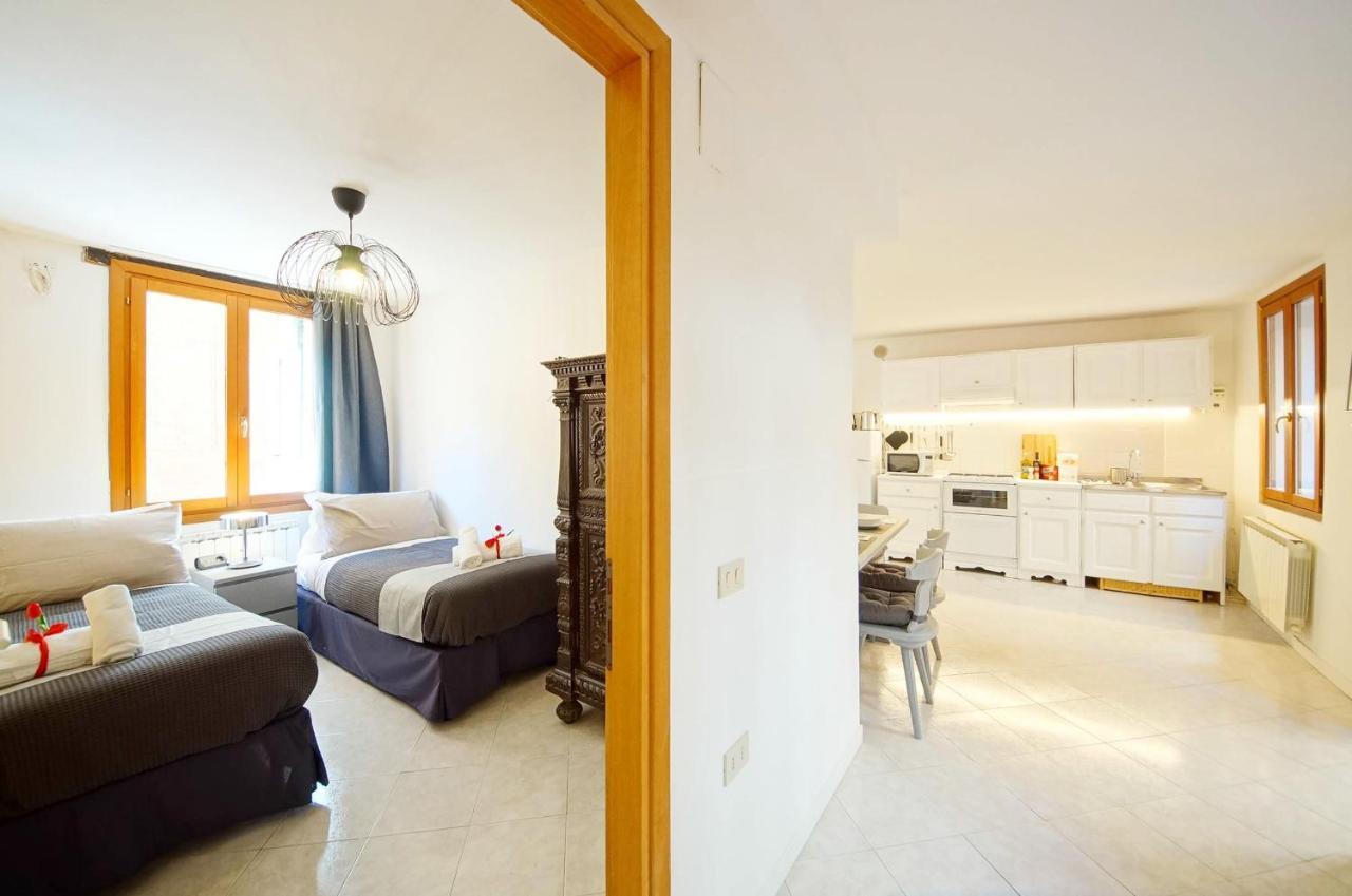 Gondola View Apartment Venice Ngoại thất bức ảnh